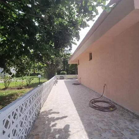 Apartment Beach Garden Retreat Siviri