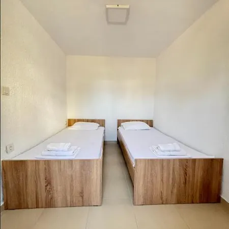 Beach Garden Retreat Apartman
